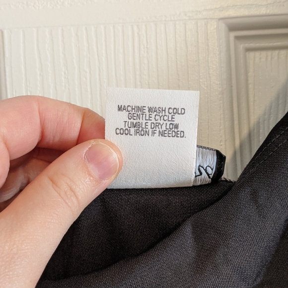 Elegant black one shoulder formal dress - Picture 4 of 4